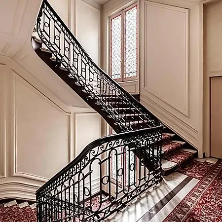 Luxury - Arc De Triomphe/champs Elysees