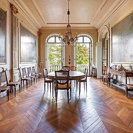 Luxury - Arc De Triomphe/champs Elysees 4*